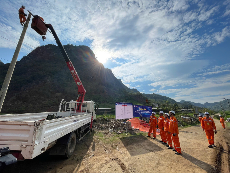 Tin truyền hình: PC Sơn La Diễn tập phương án phòng chống thiên tai, ứng cứu khẩn cấp và xử lý sự cố năm 2025